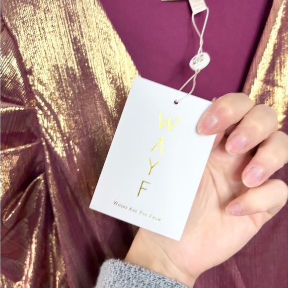 Wayf Emmi metallic purple gold puff sleeve shimmer bodysuit v neck size XS new - Picture 4 of 10